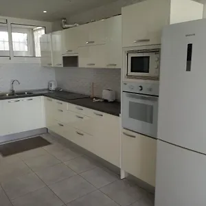https://los-cristianos-azahara.tenerifehoteles.net